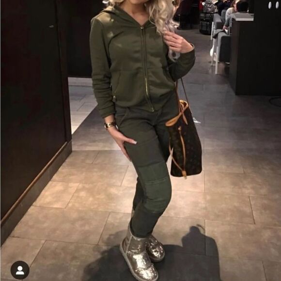 Sz 8 UGG classic short boot- gold sequin bling- EuC - Picture 13 of 15